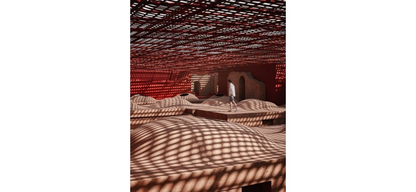 Diseño y Experiencia Sensorial: Cómo el Interiorismo Impacta en la Valoración Online de un Hotel
